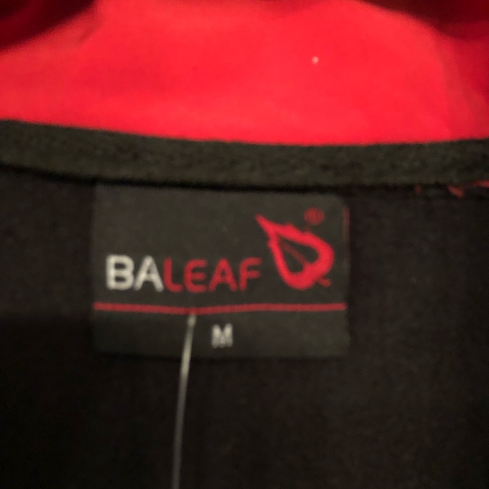 Baleaf windproof jacket - Picture 3 of 6